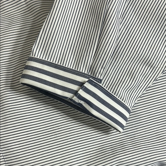 CHICO’S Women’s Black and White Button Down Striped Shirt - Picture 4 of 9